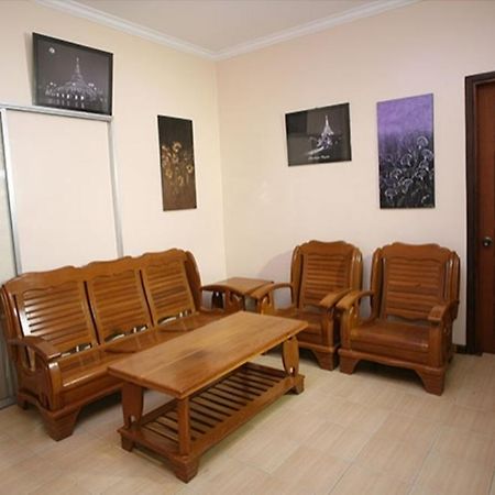 Hotel June Business Bed Breakfast Yangon Exterior photo